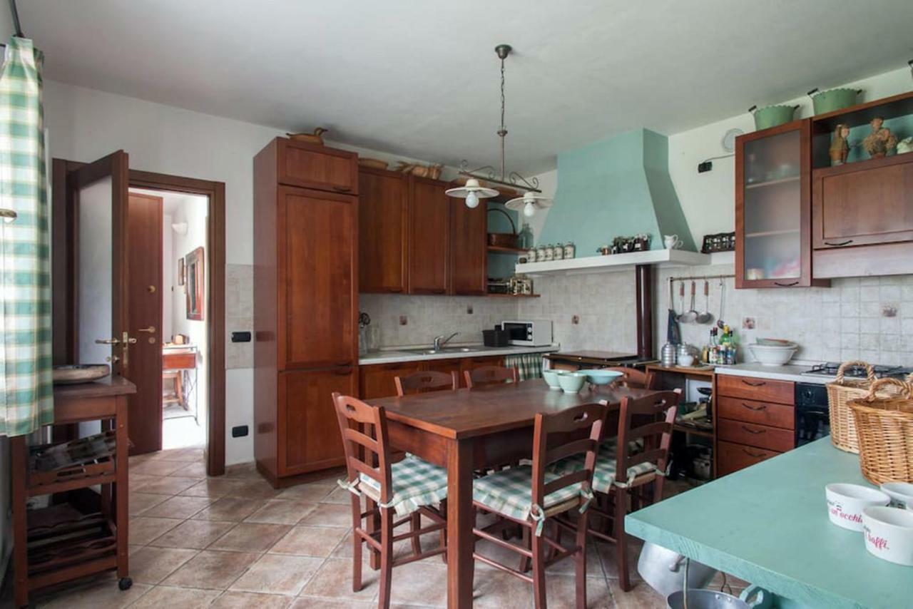 Casa Vacanze Il Noce Sovere Екстериор снимка