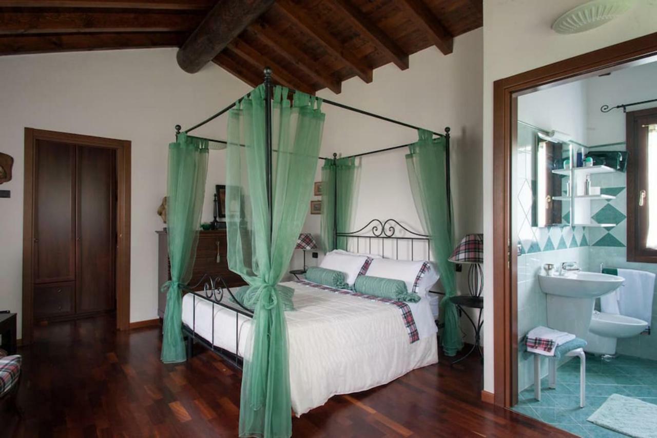 Casa Vacanze Il Noce Sovere Екстериор снимка